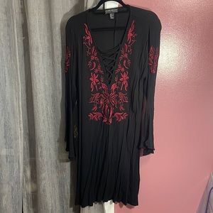 Forever 21+ black long sleeve dress w/ maroon embellishment and bell sleeves 2x